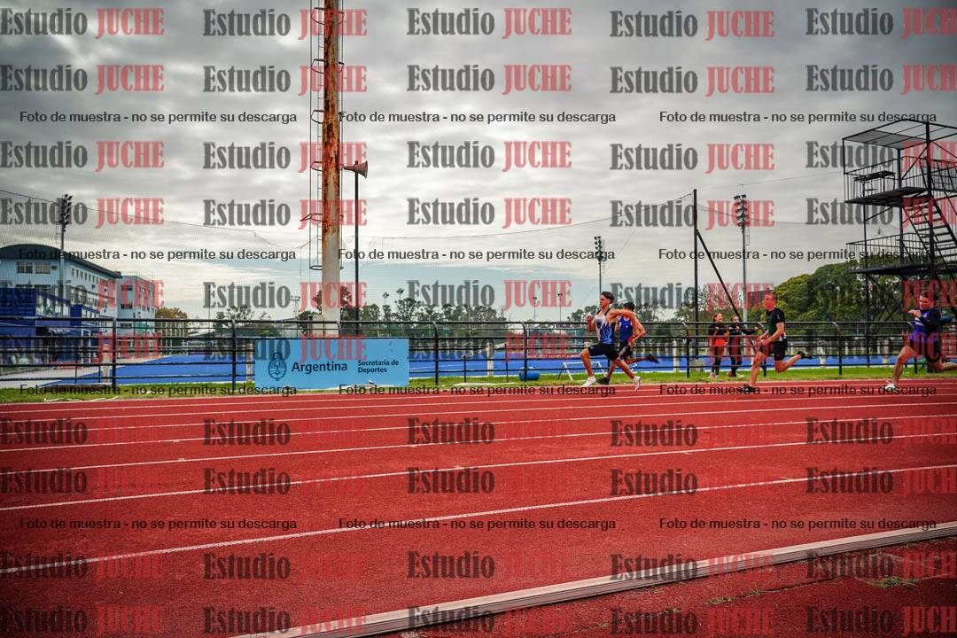 Fotos de los 200 m llanos de varones