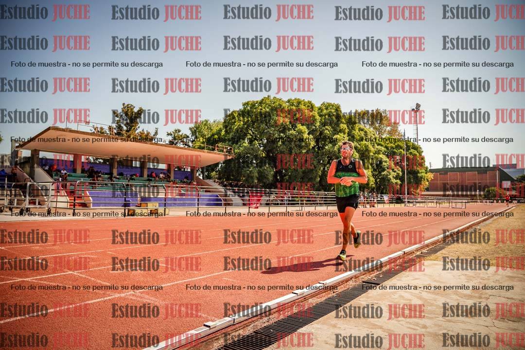 Fotos de los 3000 m llanos de varones
