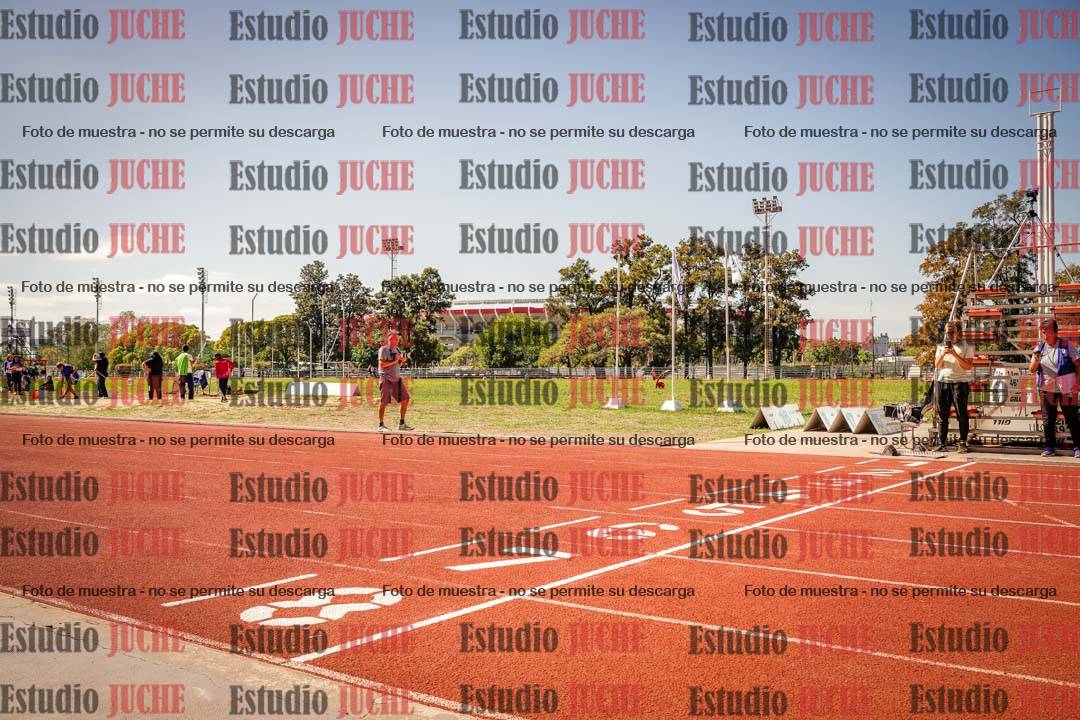 Fotos de los 400 m llanos de varones