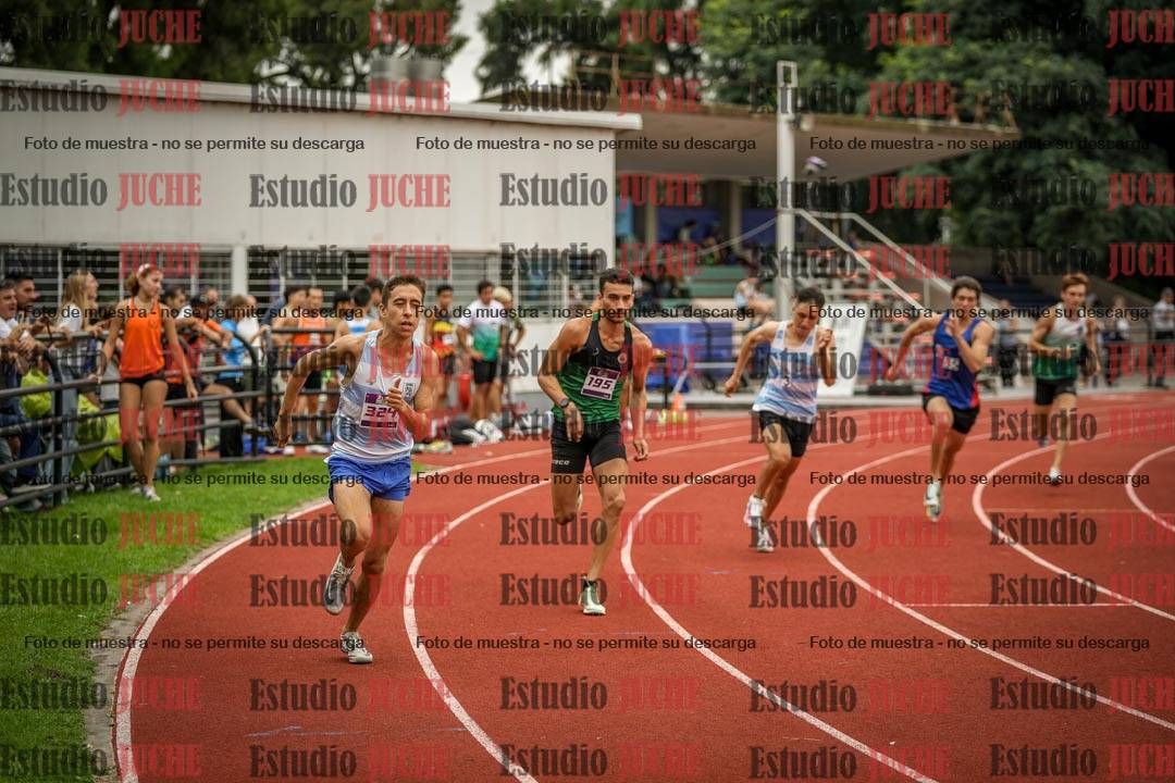 Fotos de los 800 m llanos de varones