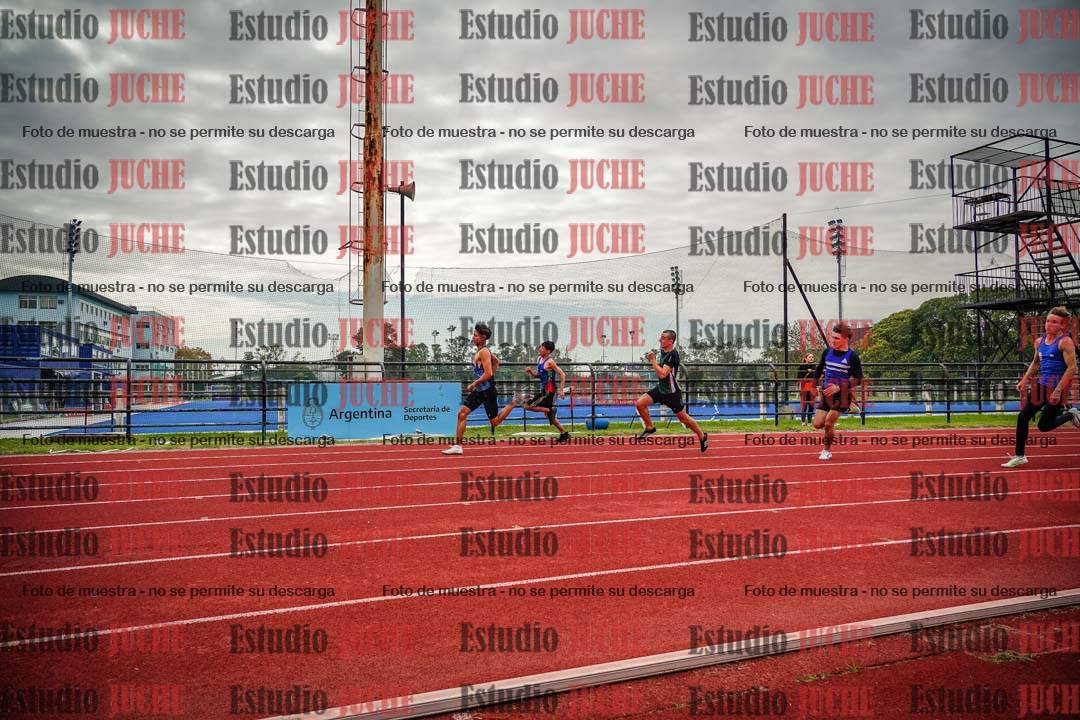 Fotos de los 200 m llanos de varones