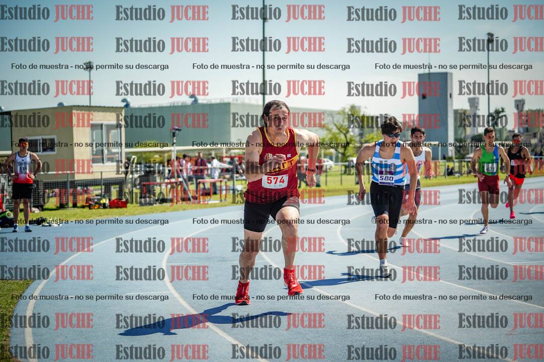 Fotos de los 800 m llanos de varones