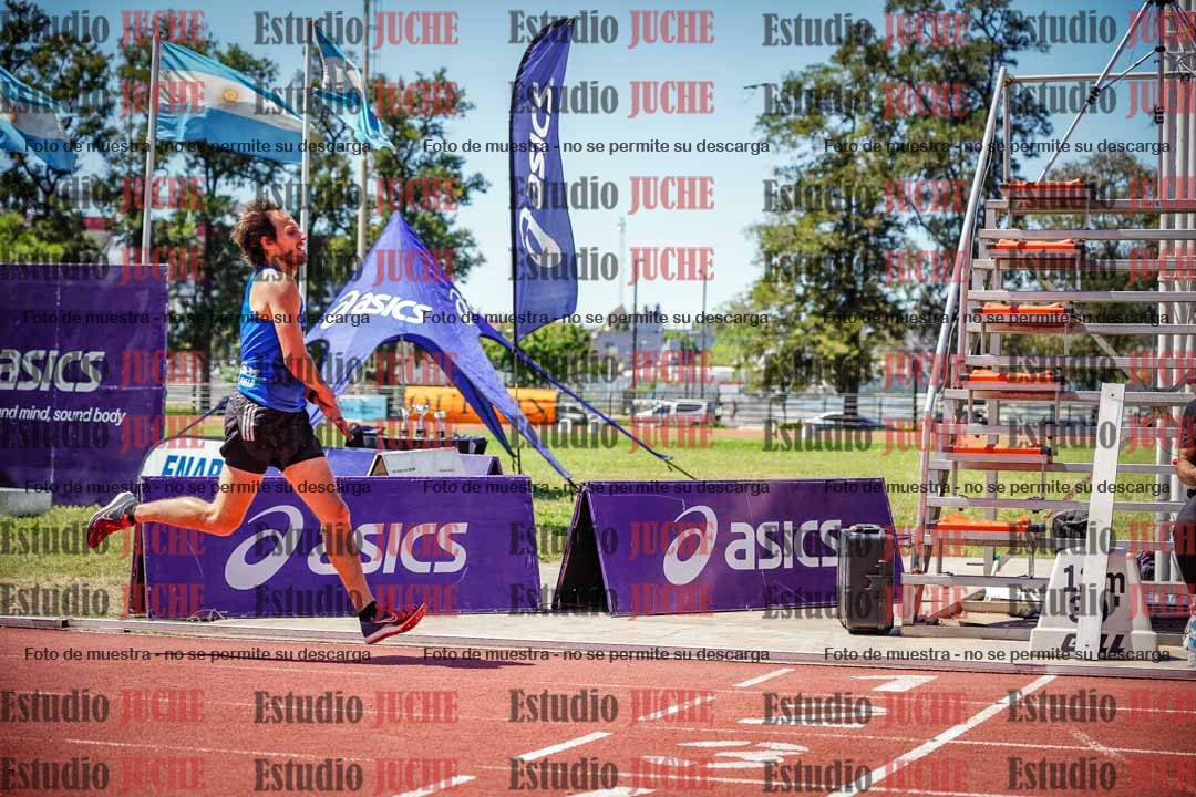 Fotos de los 800 m llanos de varones