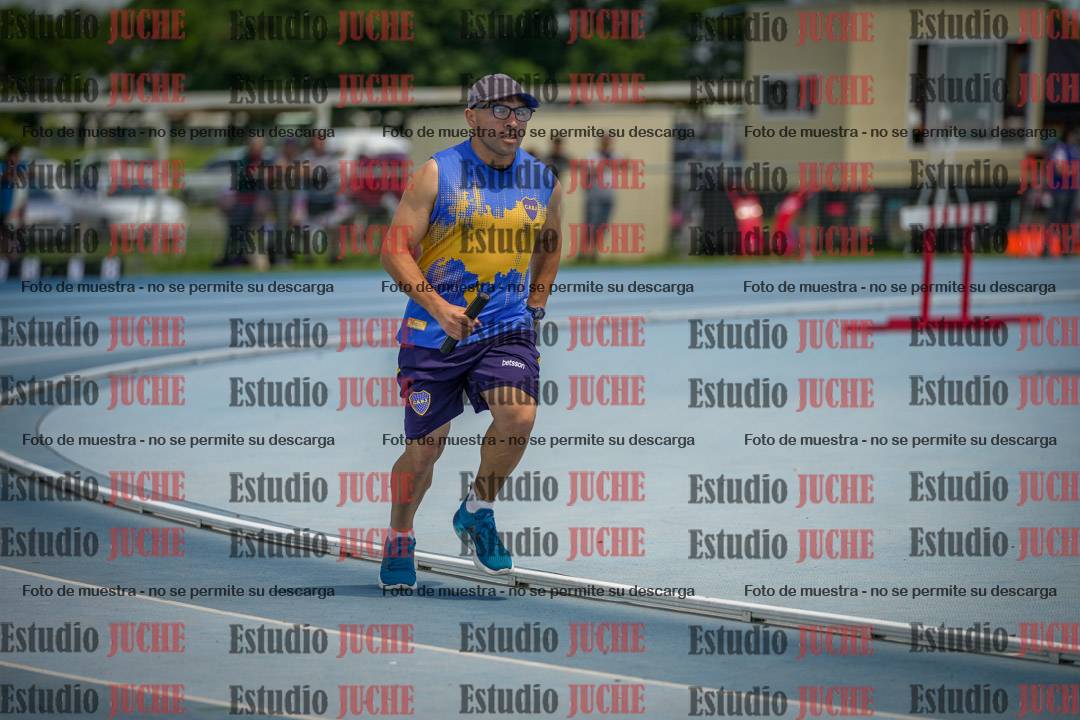 Fotos de la largada de los relevos 20' para running teams - serie 1