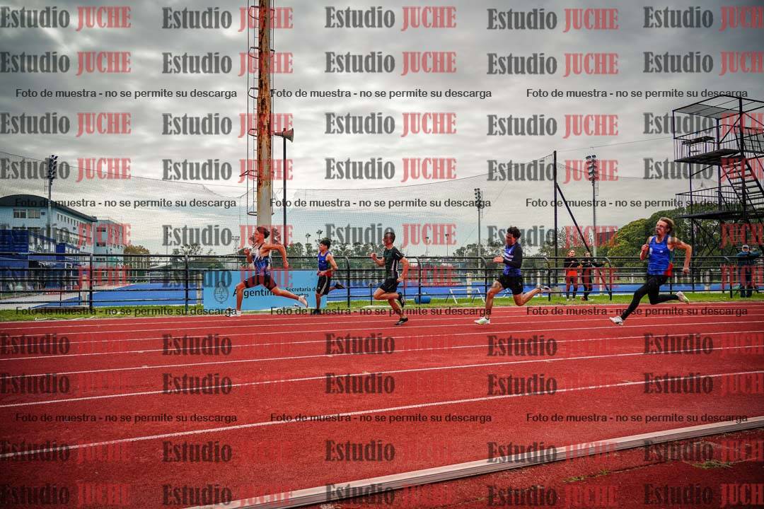 Fotos de los 200 m llanos de varones