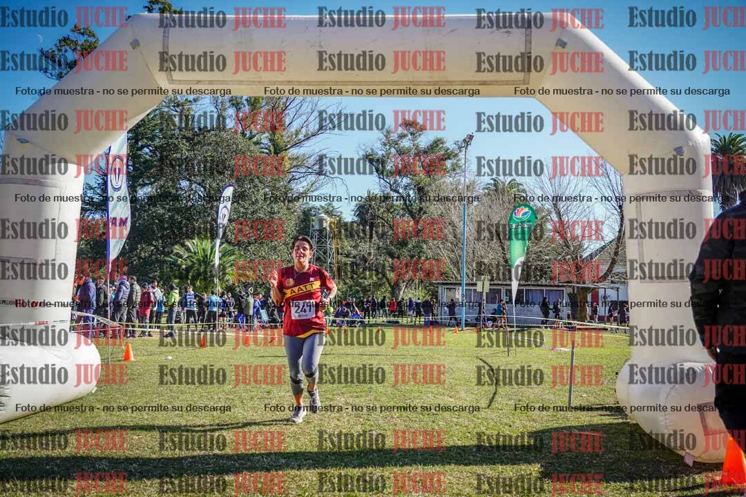 Fotos de la llegada del cross de 6000 m