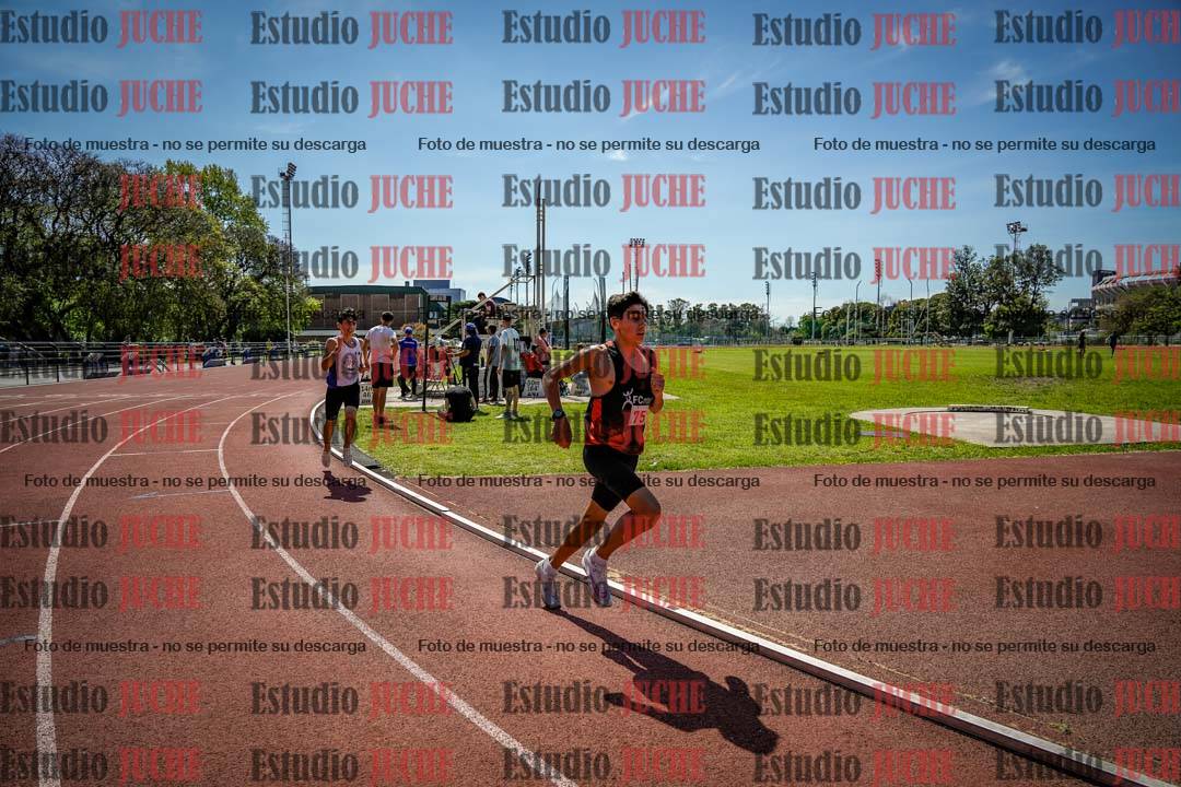Fotos de los 2400 m llanos de varones