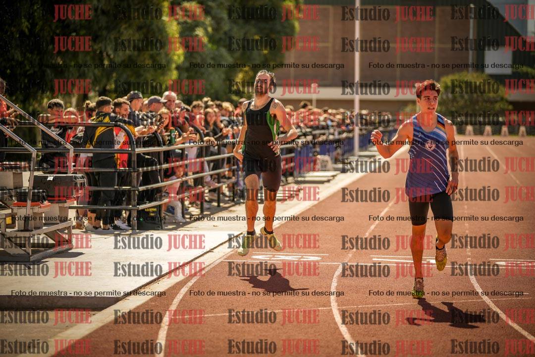 Fotos de los 400 m llanos de varones