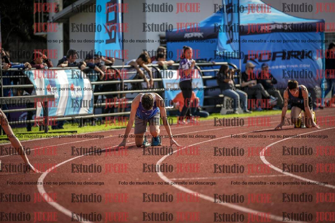 Fotos de los 400 m llanos de varones
