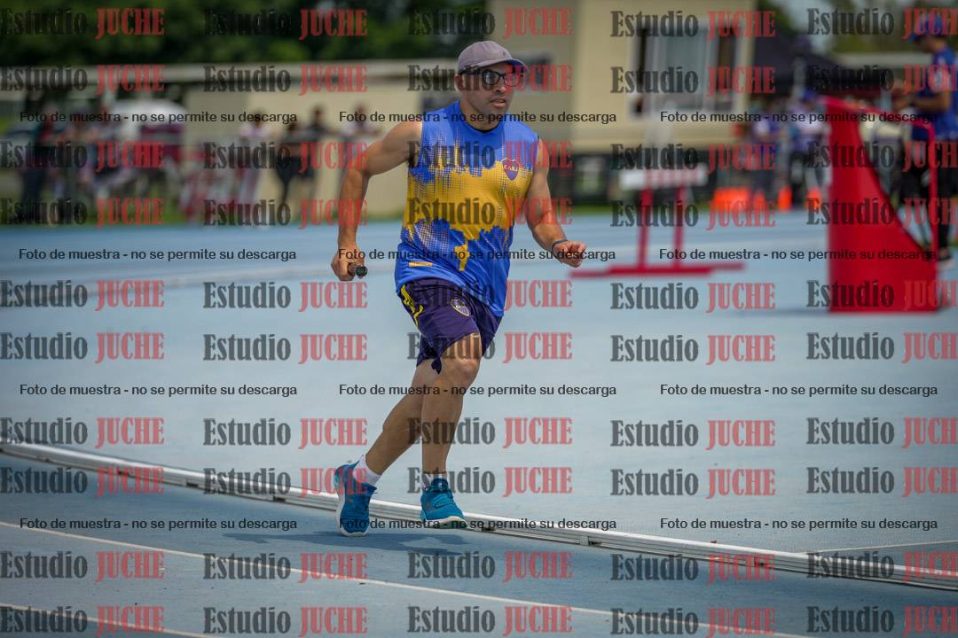 Fotos de la largada de los relevos 20' para running teams - serie 1