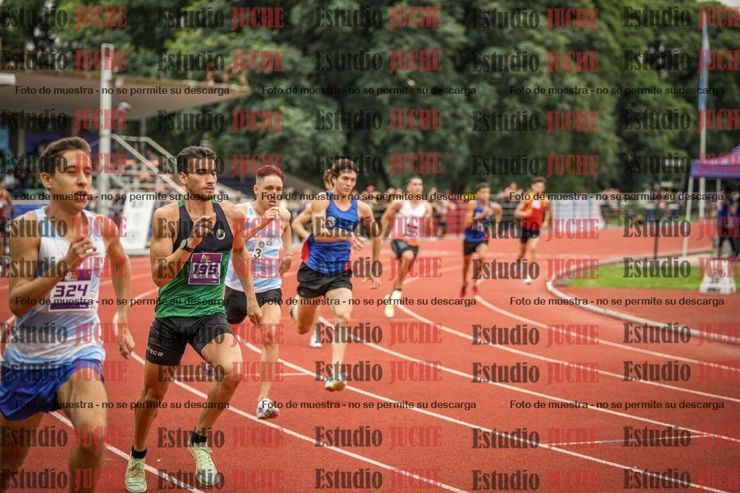 Fotos de los 800 m llanos de varones