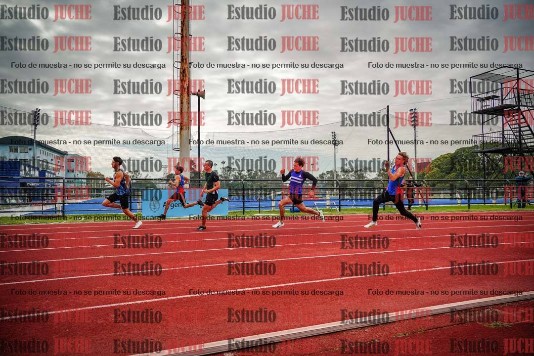 Fotos de los 200 m llanos de varones