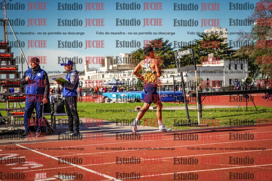 Fotos de los 800 m llanos de varones
