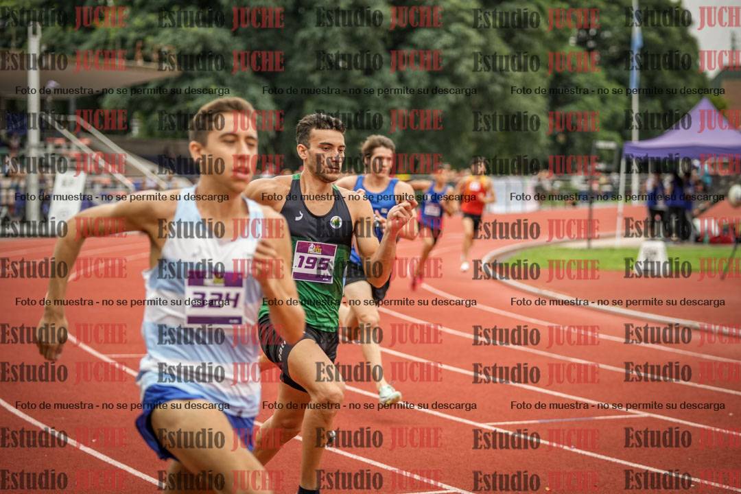 Fotos de los 800 m llanos de varones
