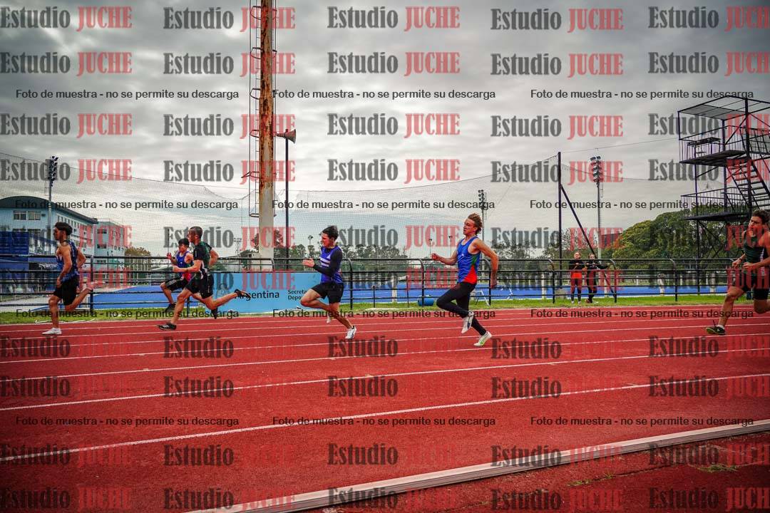 Fotos de los 200 m llanos de varones