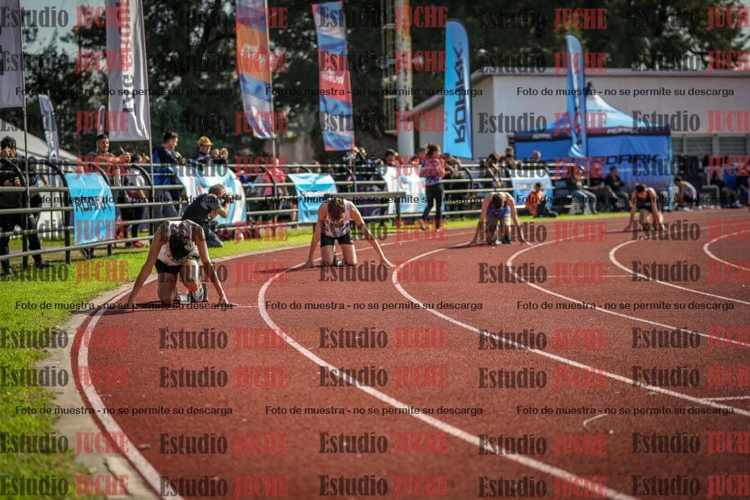 Fotos de los 400 m llanos de varones