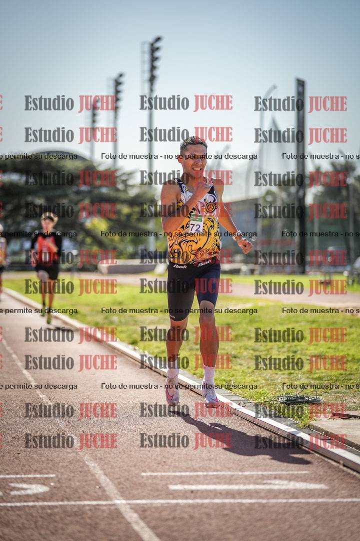 Fotos de los 800 m llanos de varones