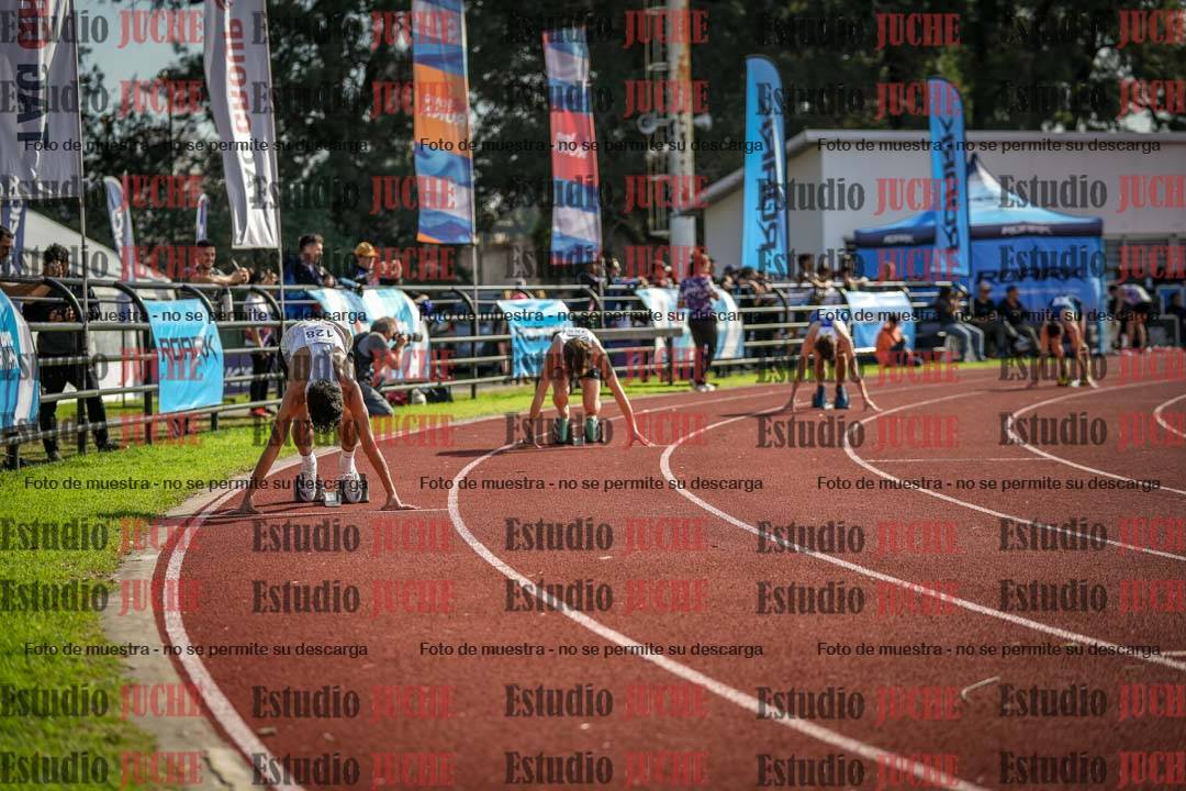 Fotos de los 400 m llanos de varones
