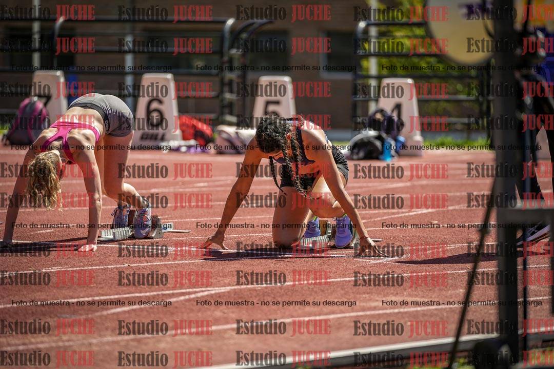 Fotos de los 100 m con vallas de mujeres