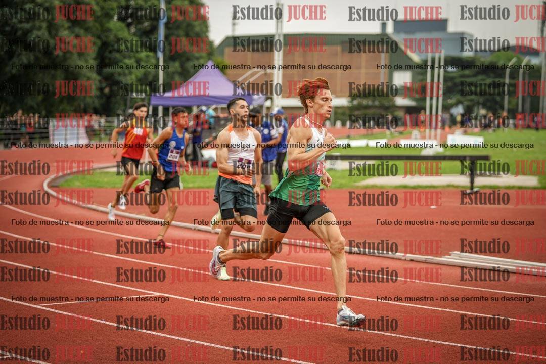 Fotos de los 800 m llanos de varones