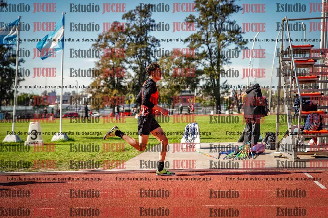 Fotos de los 800 m llanos de varones