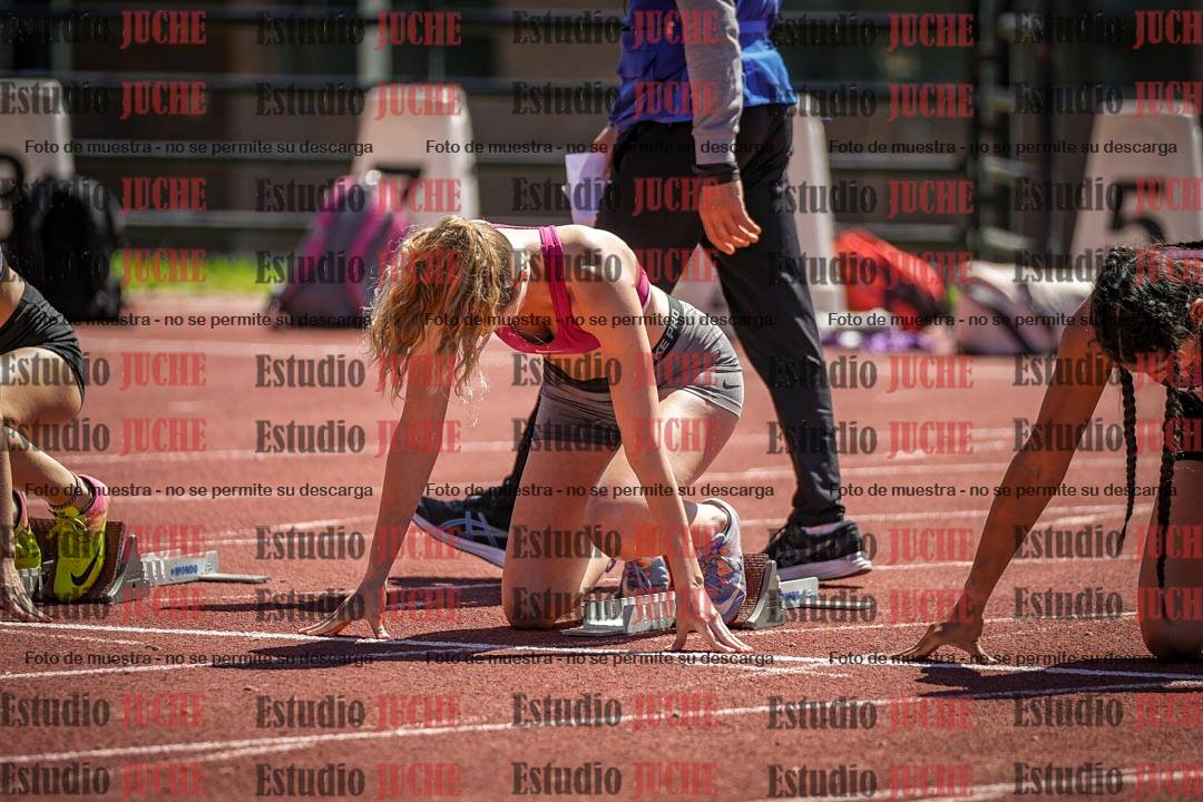 Fotos de los 100 m con vallas de mujeres