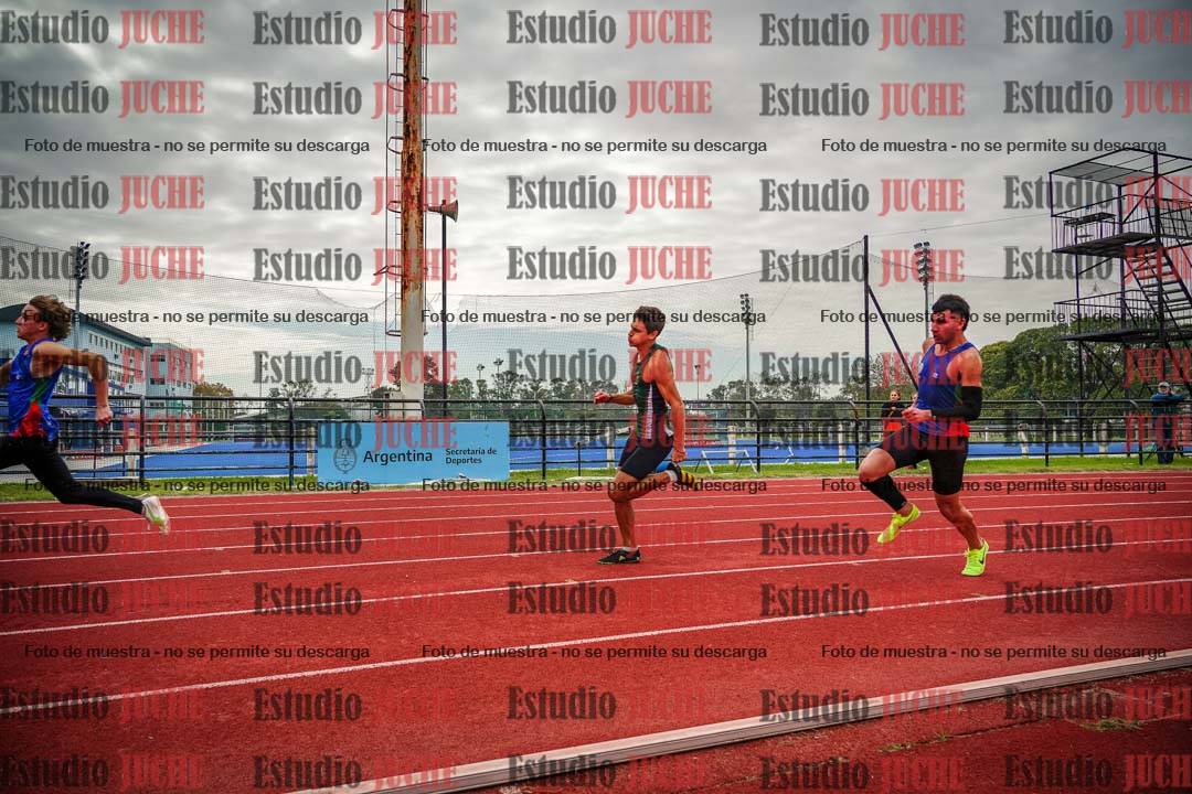 Fotos de los 200 m llanos de varones
