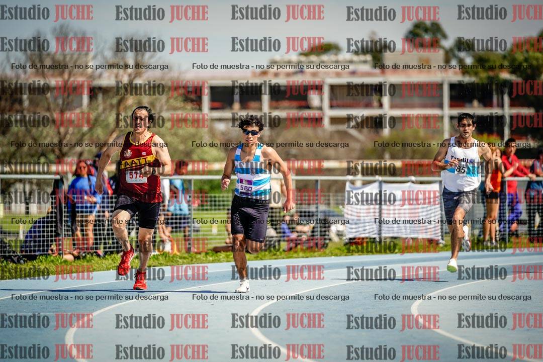 Fotos de los 800 m llanos de varones