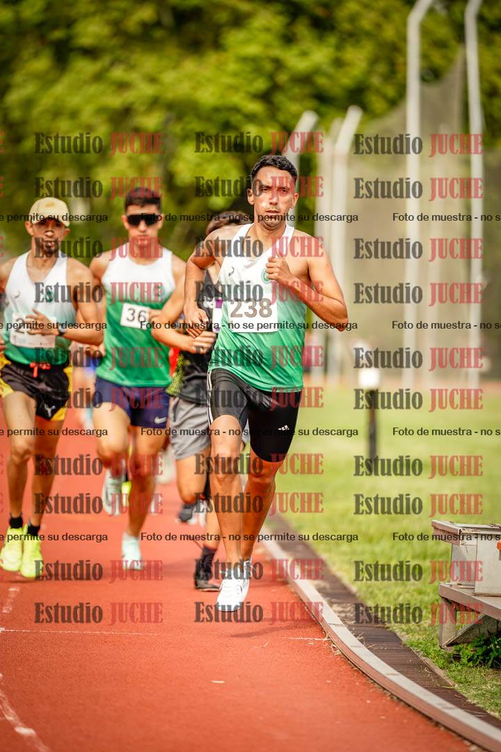 Fotos de los 3000 m llanos de varones