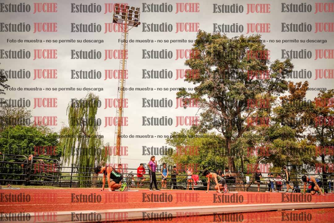 Fotos de los 200 m llanos de varones