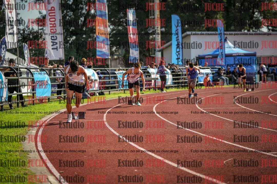Fotos de los 400 m llanos de varones
