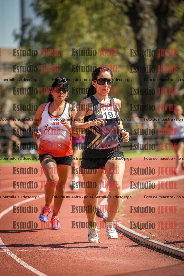 Fotos de los 1500 m llanos de mujeres