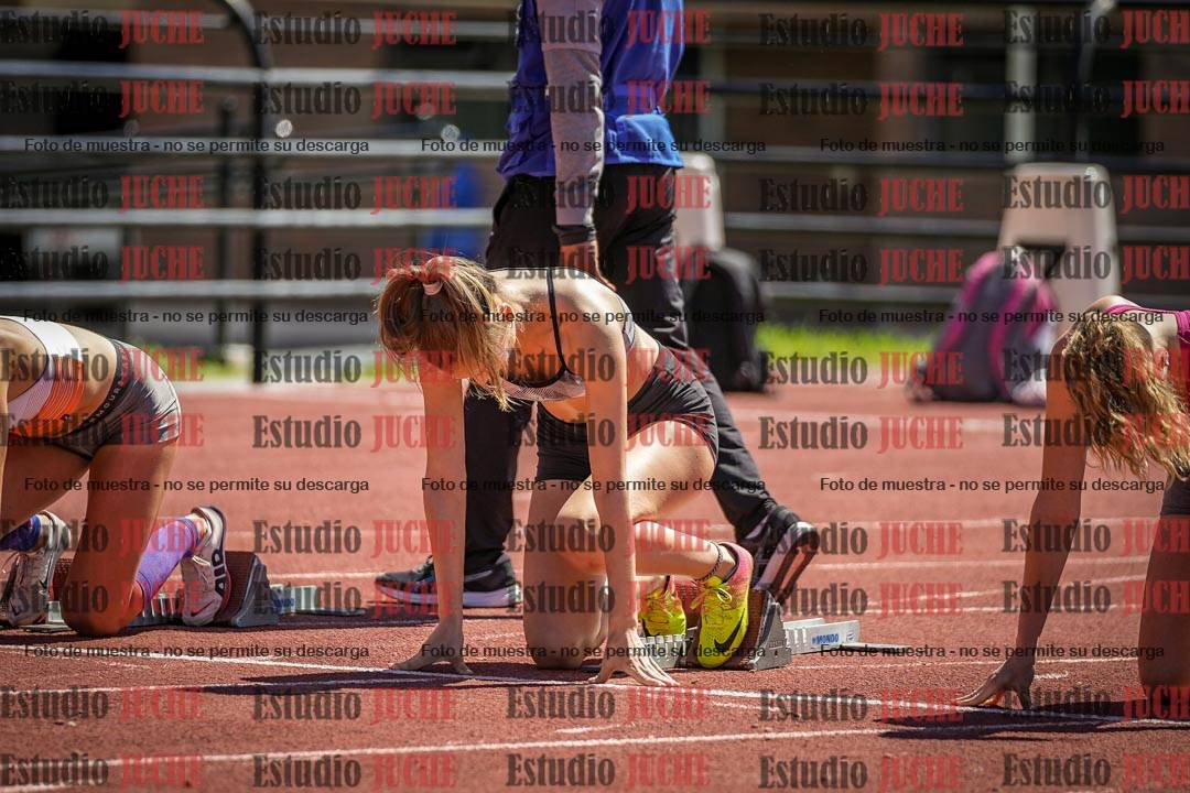 Fotos de los 100 m con vallas de mujeres