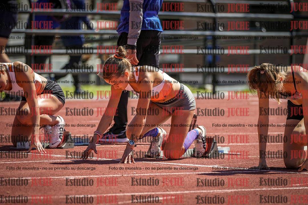 Fotos de los 100 m con vallas de mujeres