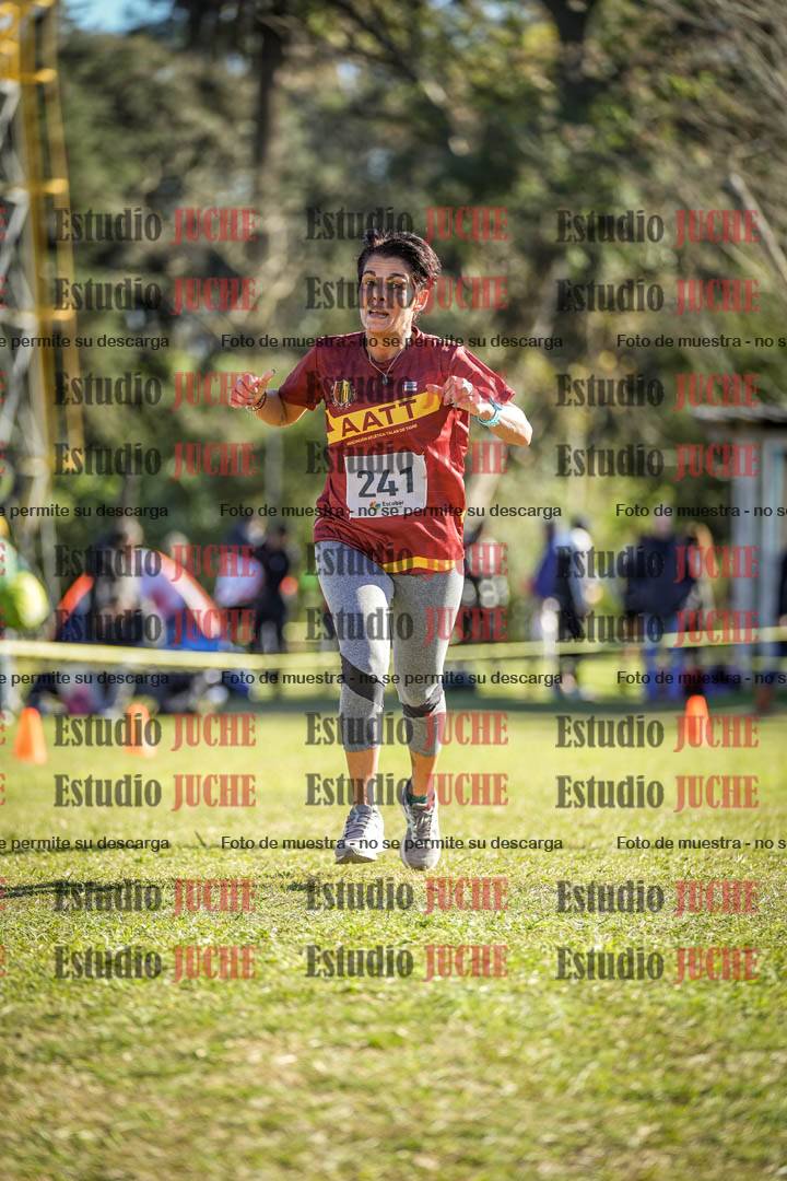 Fotos de la llegada del cross de 6000 m