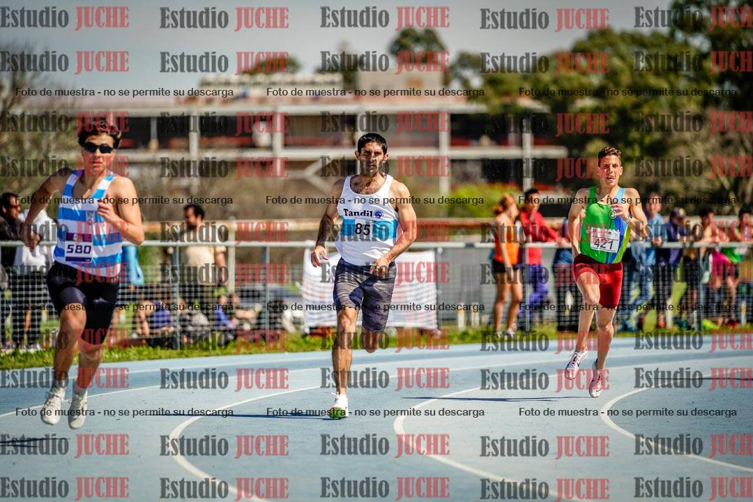 Fotos de los 800 m llanos de varones