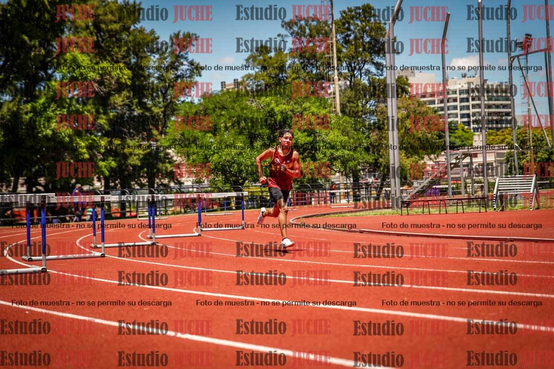 Fotos de los 400 m con vallas de varones
