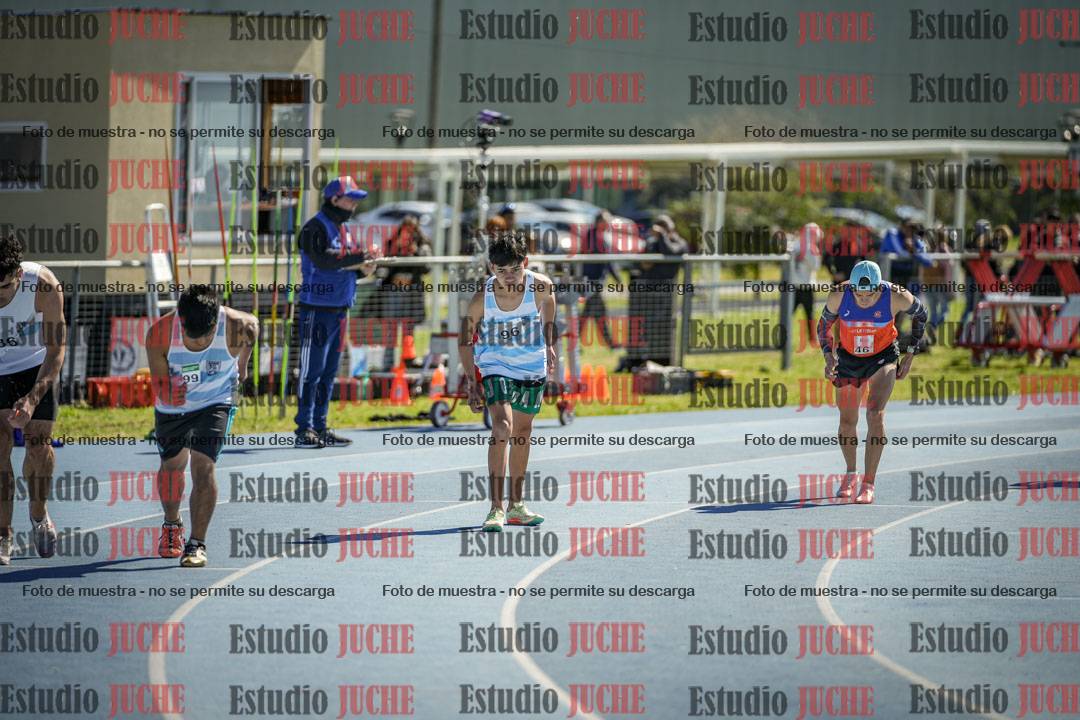 Fotos de los 800 m llanos de varones