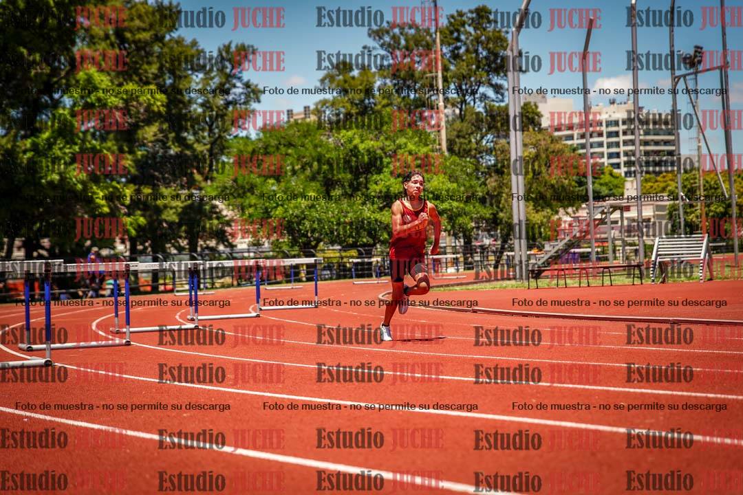Fotos de los 400 m con vallas de varones