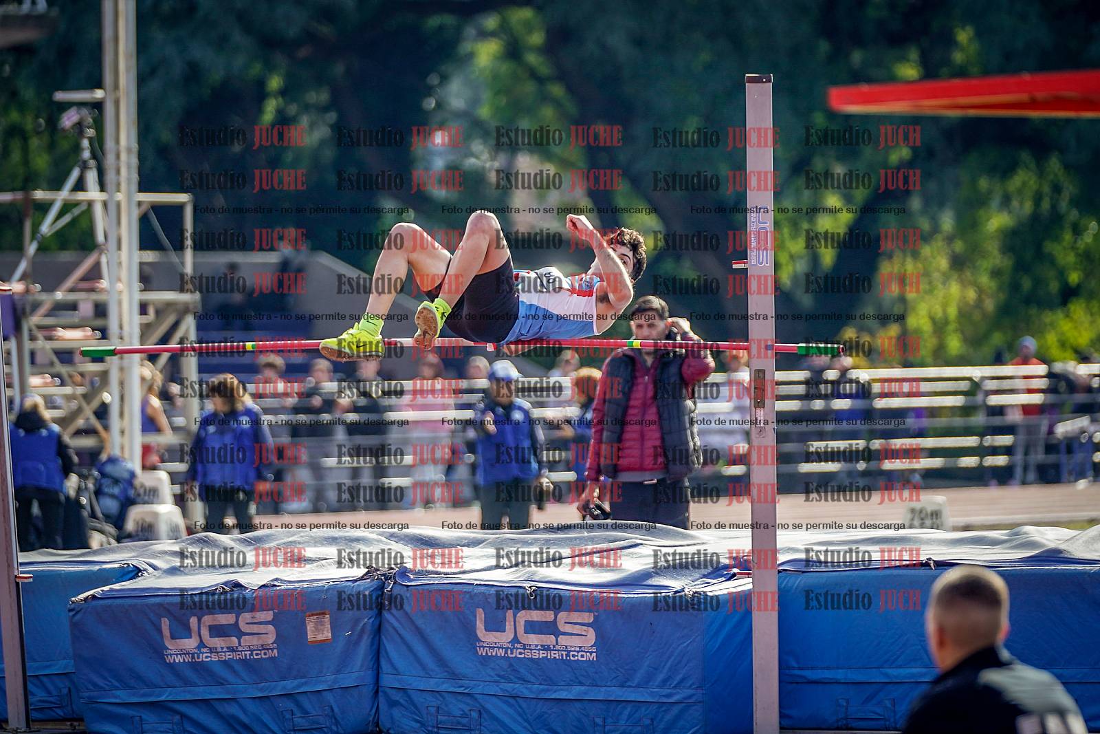 Fotos del salto en alto de varones