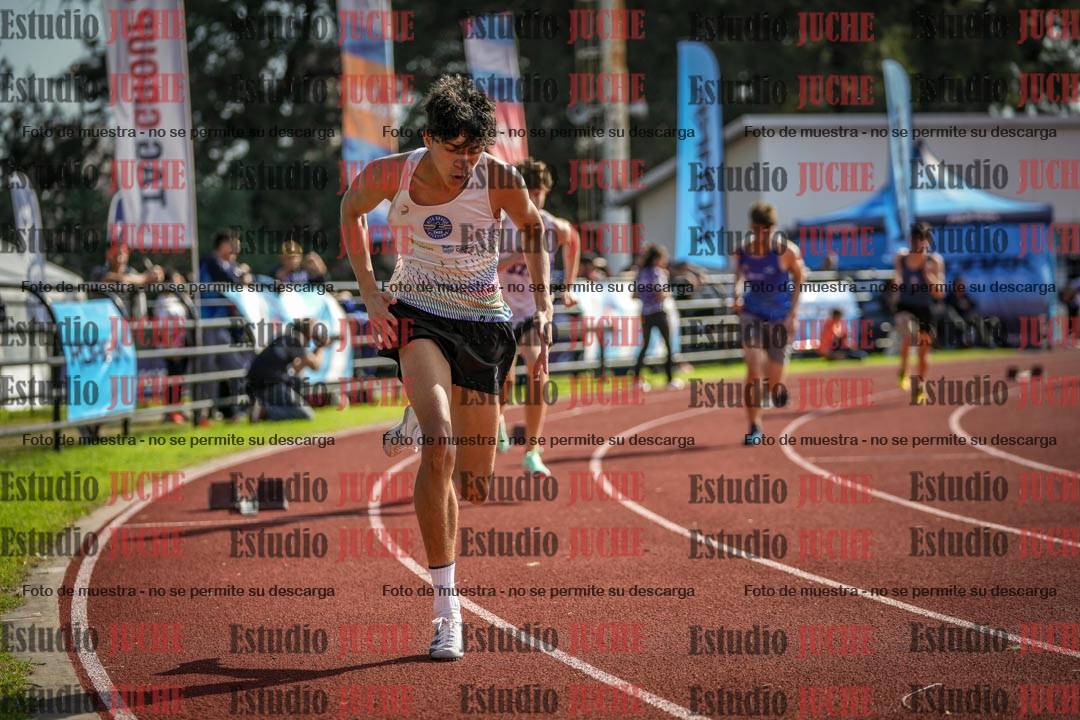 Fotos de los 400 m llanos de varones