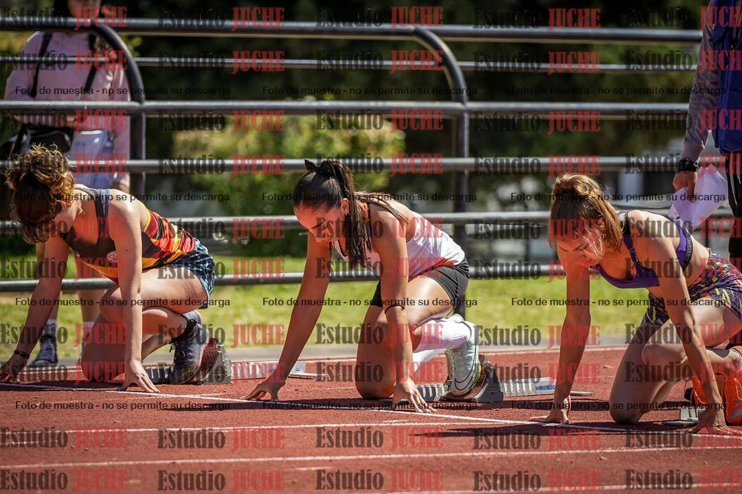Fotos de los 100 m con vallas de mujeres