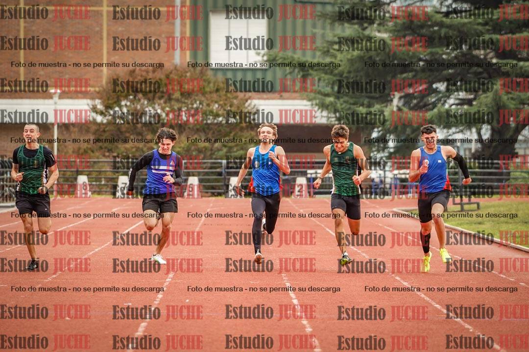 Fotos de los 200 m llanos de varones