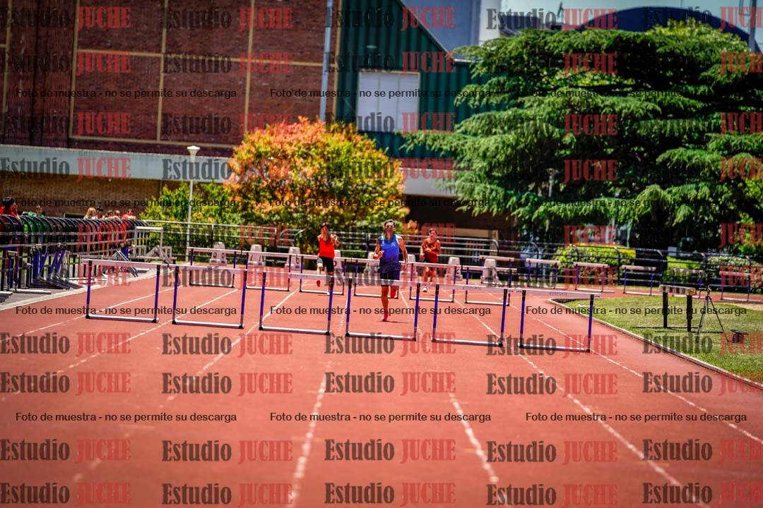 Fotos de los 400 m con vallas de varones
