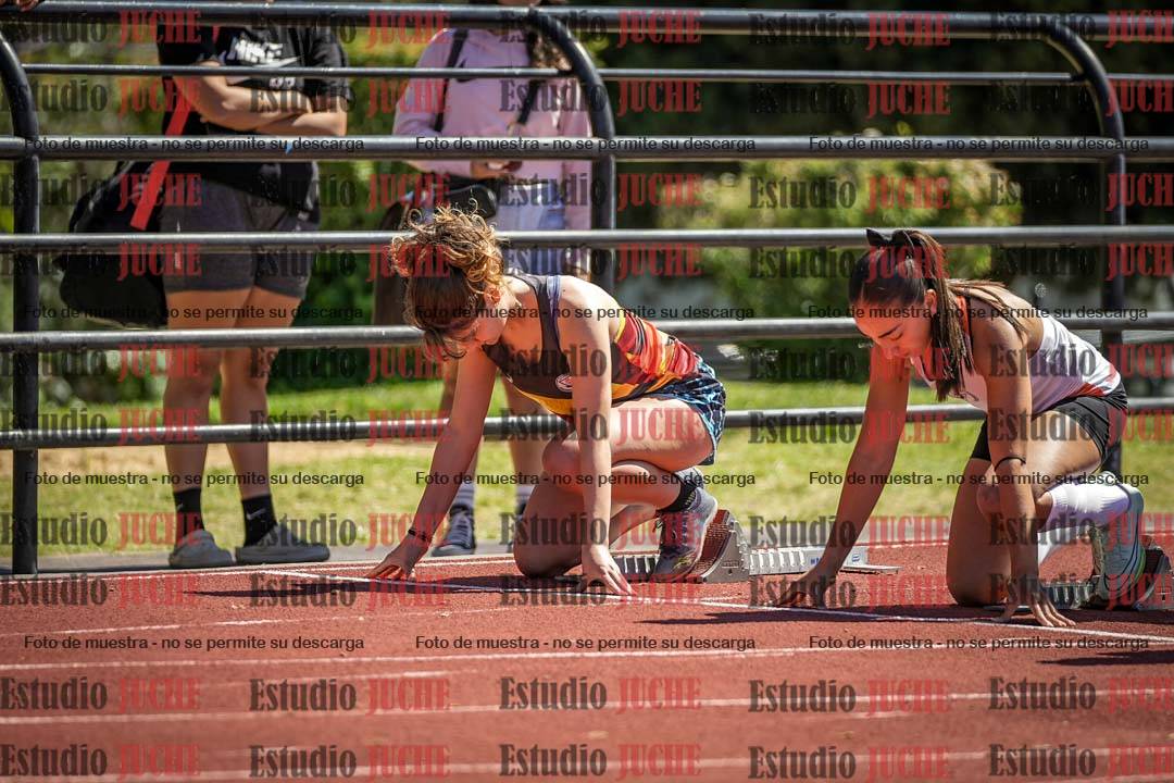 Fotos de los 100 m con vallas de mujeres