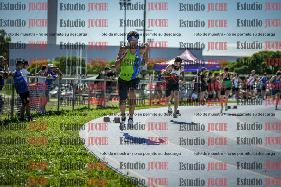 Fotos de los 400 m llanos de varones