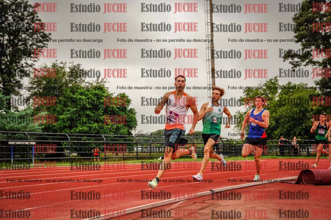 Fotos de los 800 m llanos de varones