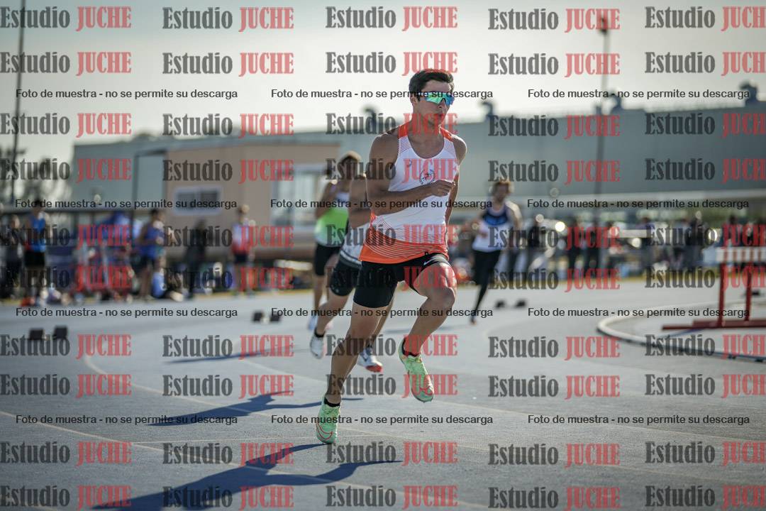 Fotos de los 400 m llanos de varones