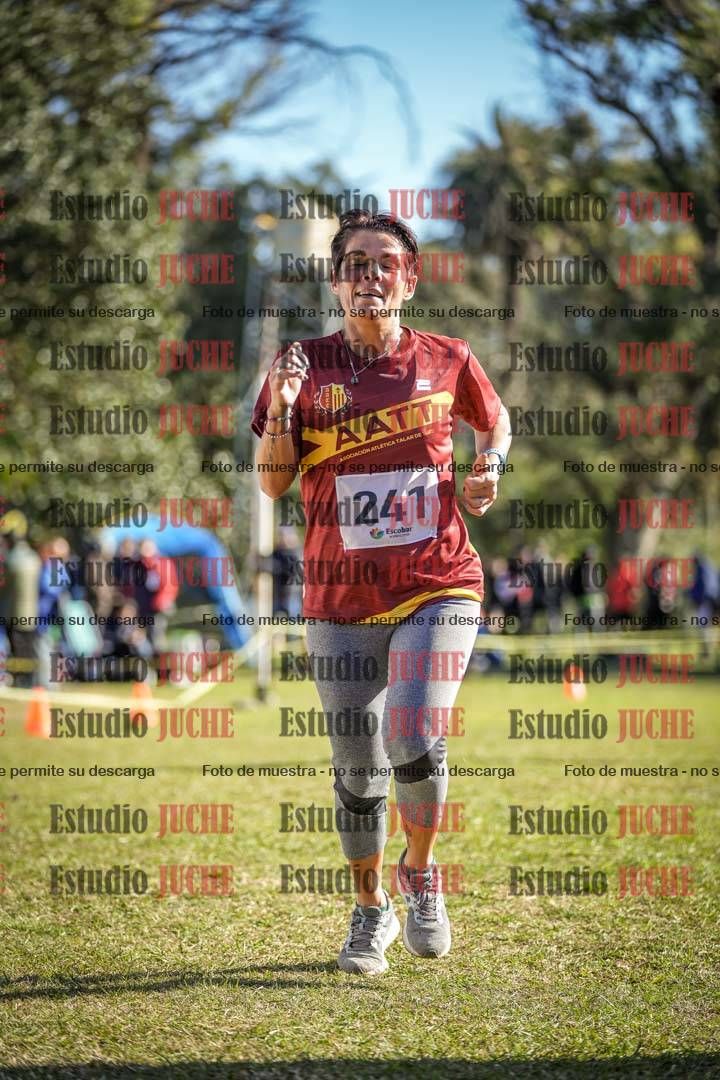 Fotos de la llegada del cross de 6000 m
