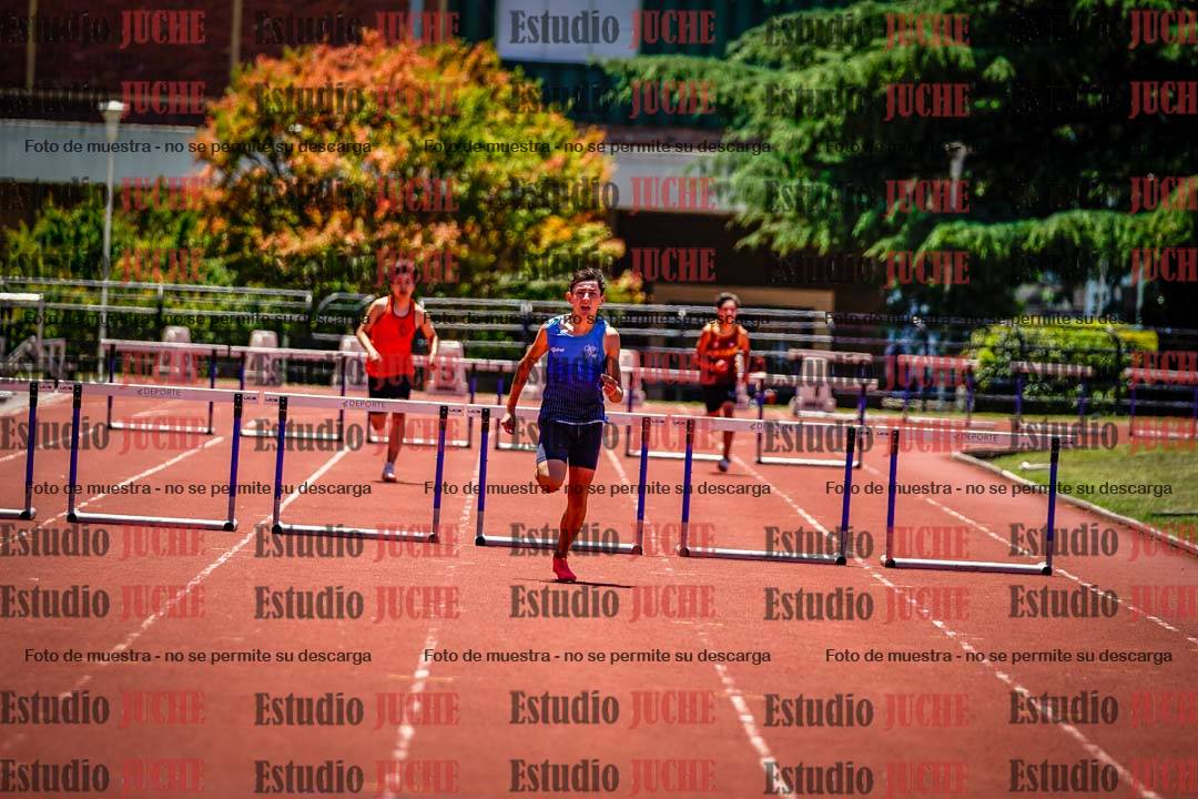 Fotos de los 400 m con vallas de varones